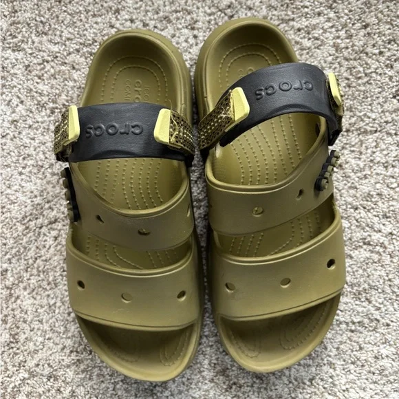 Crocs All Terrain Aloe Green with Black Trim Sandal Shoes  Men’s 10 - Picture 3 of 9
